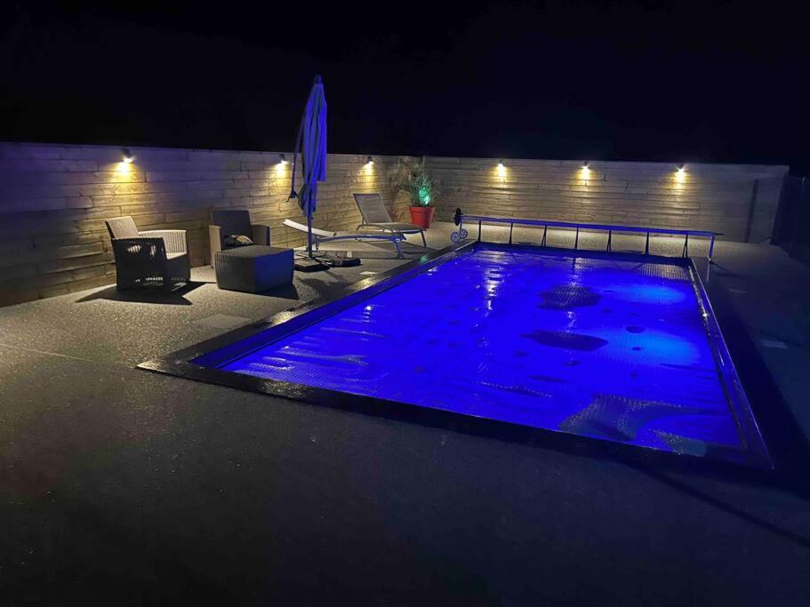 Gite Avec Spa Privatif* Saint-Symphorien-les-Buttes Exterior foto